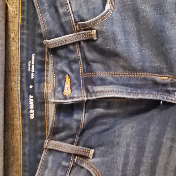 *NWT* Old navy jeans size 6 - Picture 2 of 3